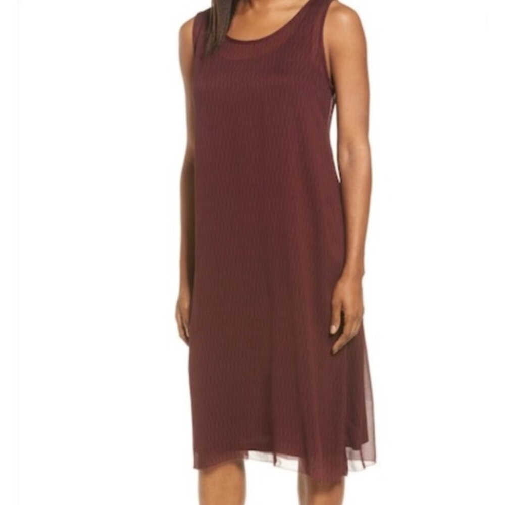 Eileen Fisher Chevron Printed Crinkle Silk Dress In Burgundy Size M